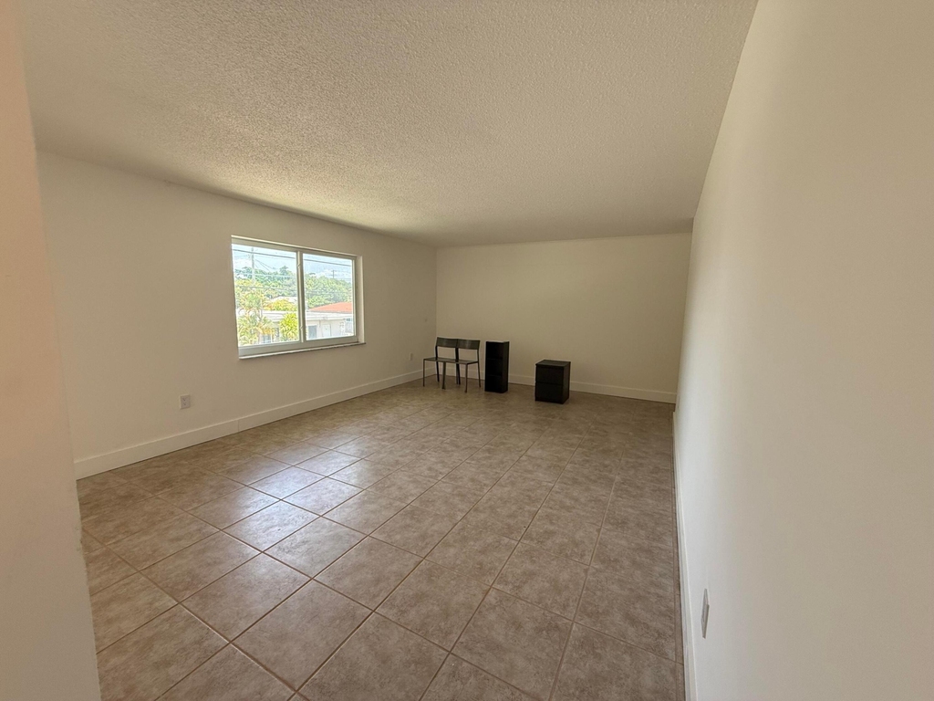 1859 Lincoln Street - Photo 9