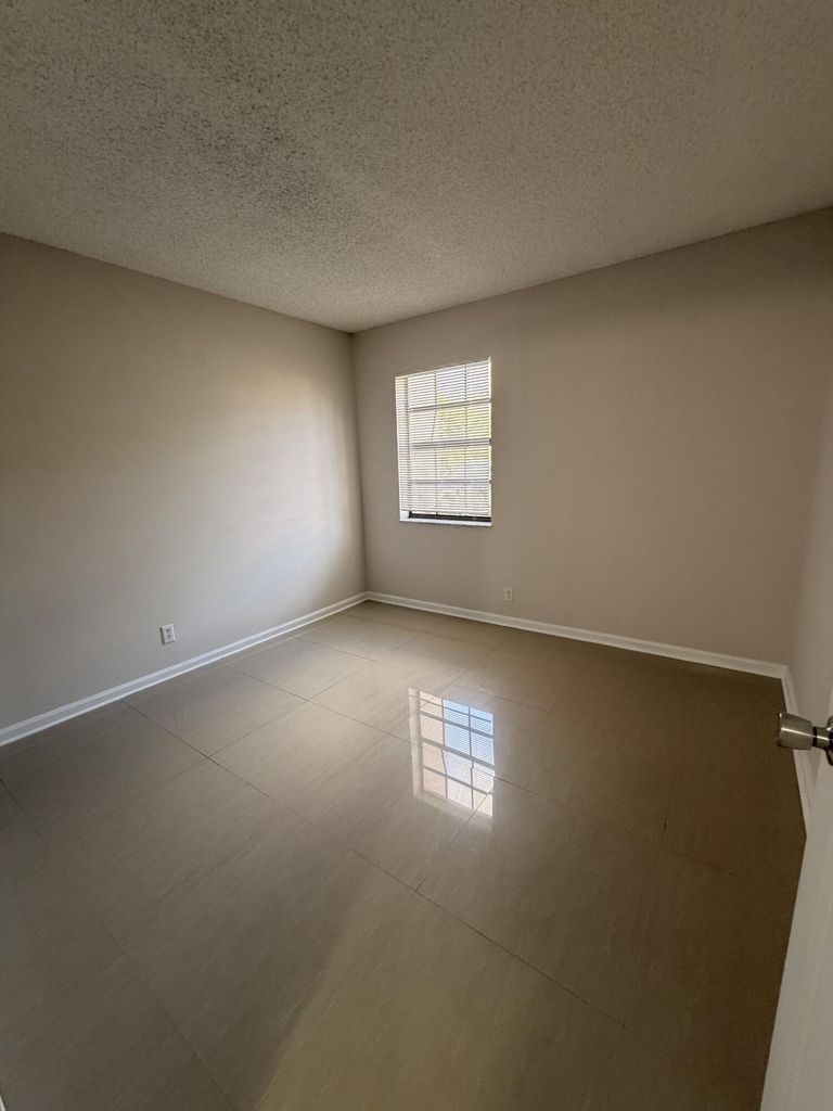 301 Norwood Terrace - Photo 17
