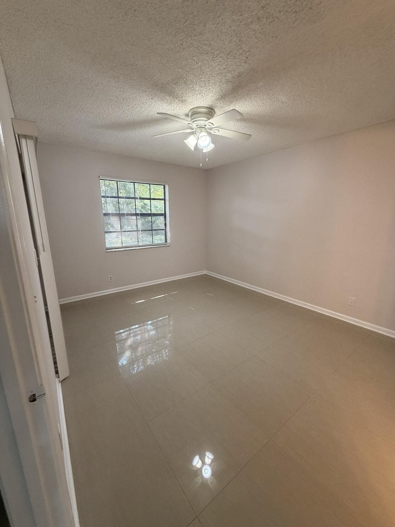 301 Norwood Terrace - Photo 12