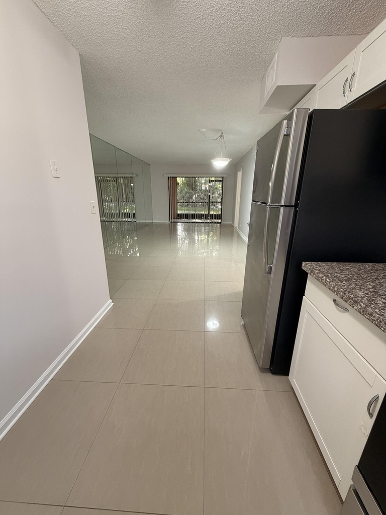 301 Norwood Terrace - Photo 7