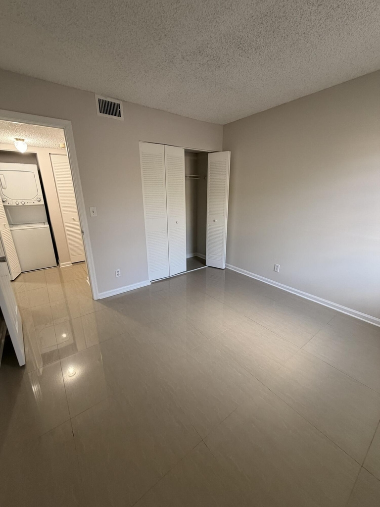 301 Norwood Terrace - Photo 18