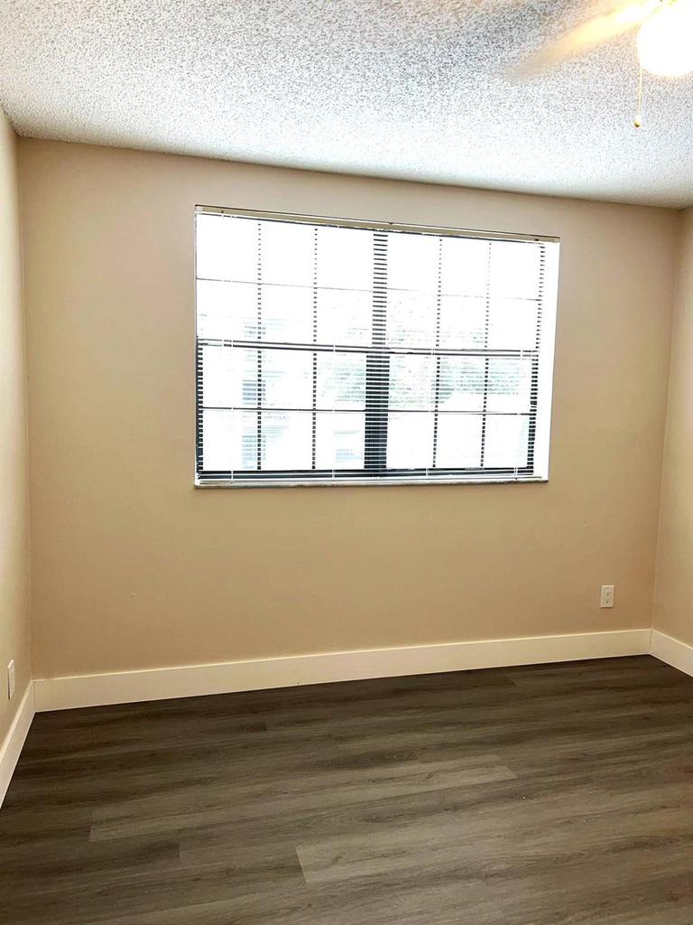 11241 W Atlantic Boulevard - Photo 12