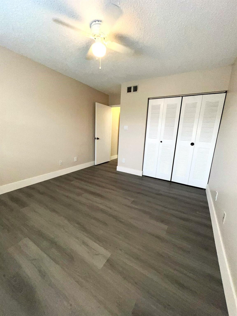 11241 W Atlantic Boulevard - Photo 11