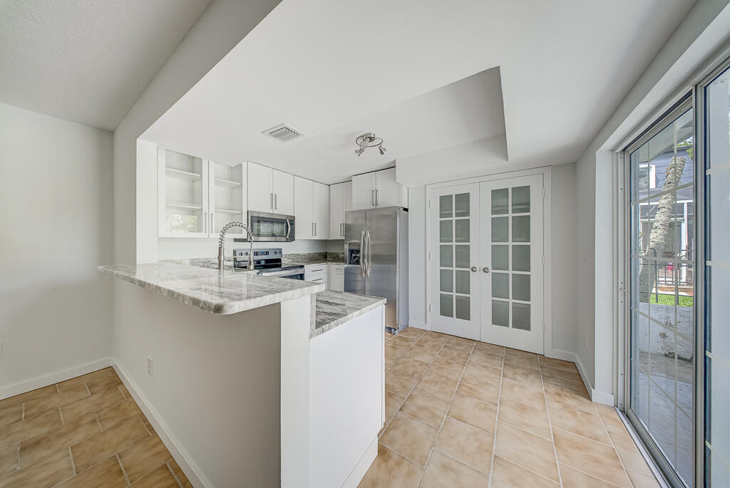 12037 Basin Street N - Photo 8