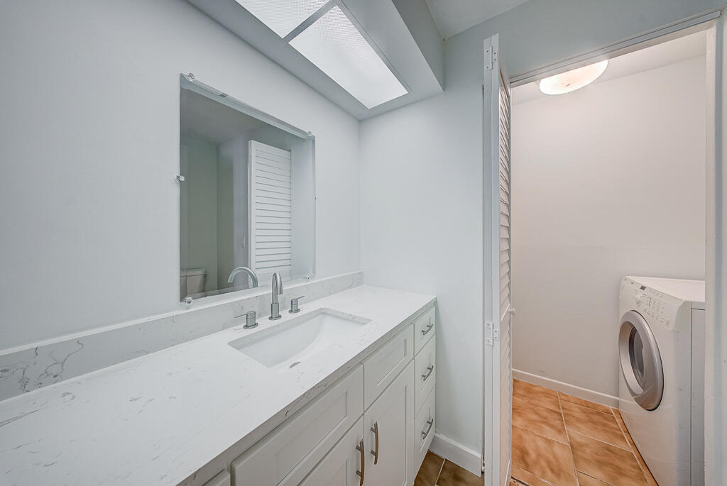 12037 Basin Street N - Photo 11