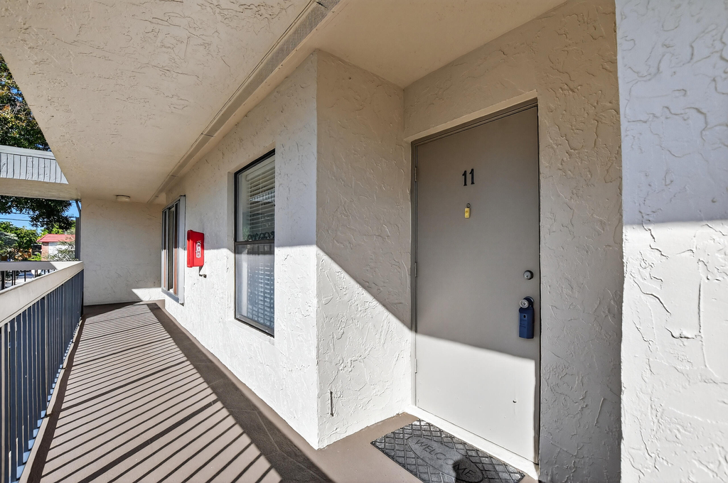 265 Se 10th Street - Photo 6