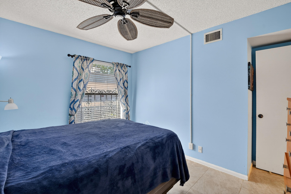 265 Se 10th Street - Photo 25