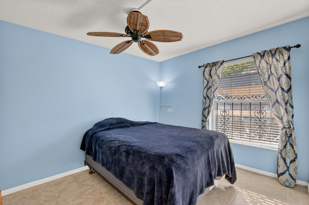 265 Se 10th Street - Photo 24