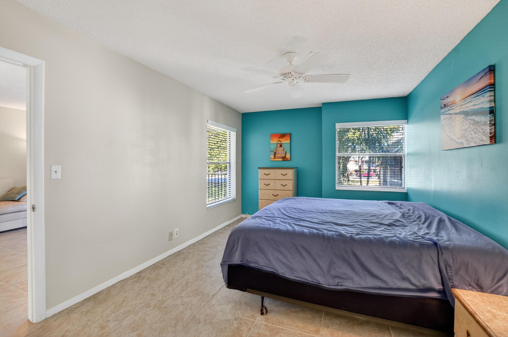 265 Se 10th Street - Photo 20
