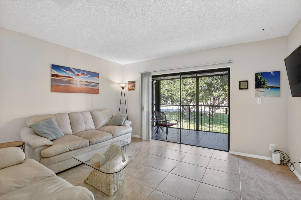 265 Se 10th Street - Photo 11