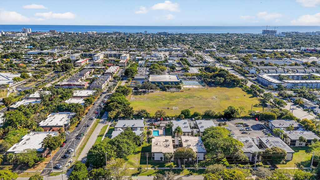 265 Se 10th Street - Photo 44