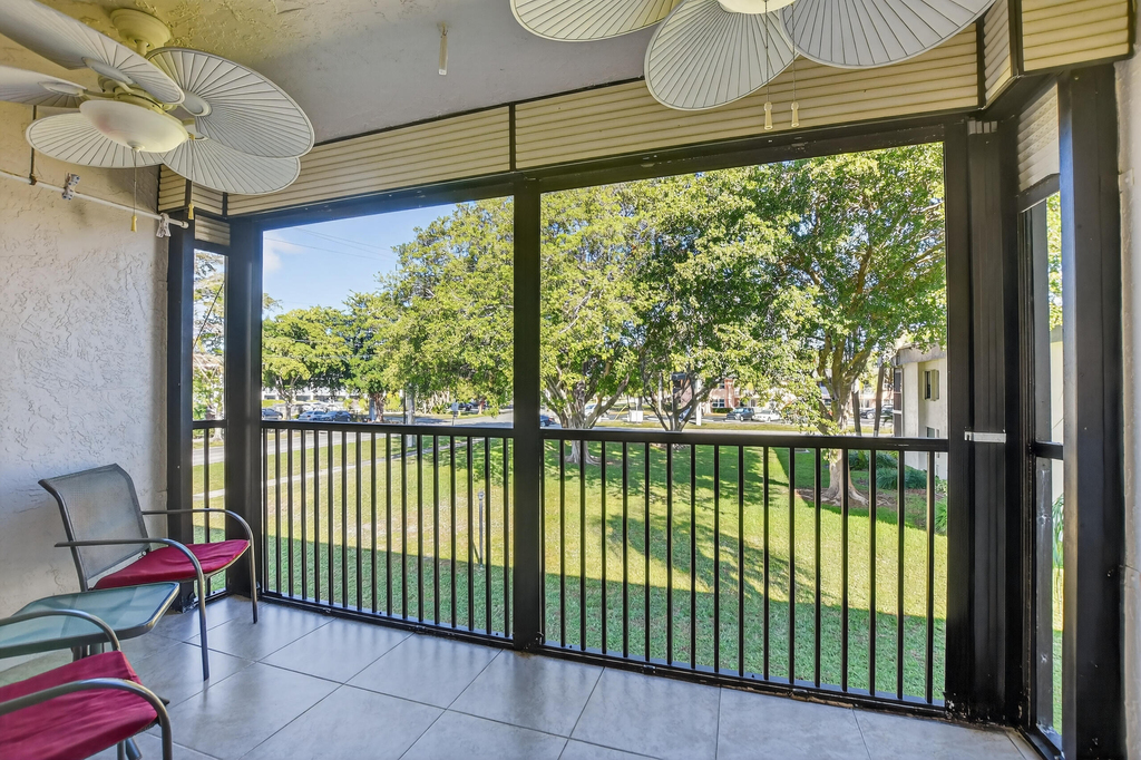 265 Se 10th Street - Photo 30