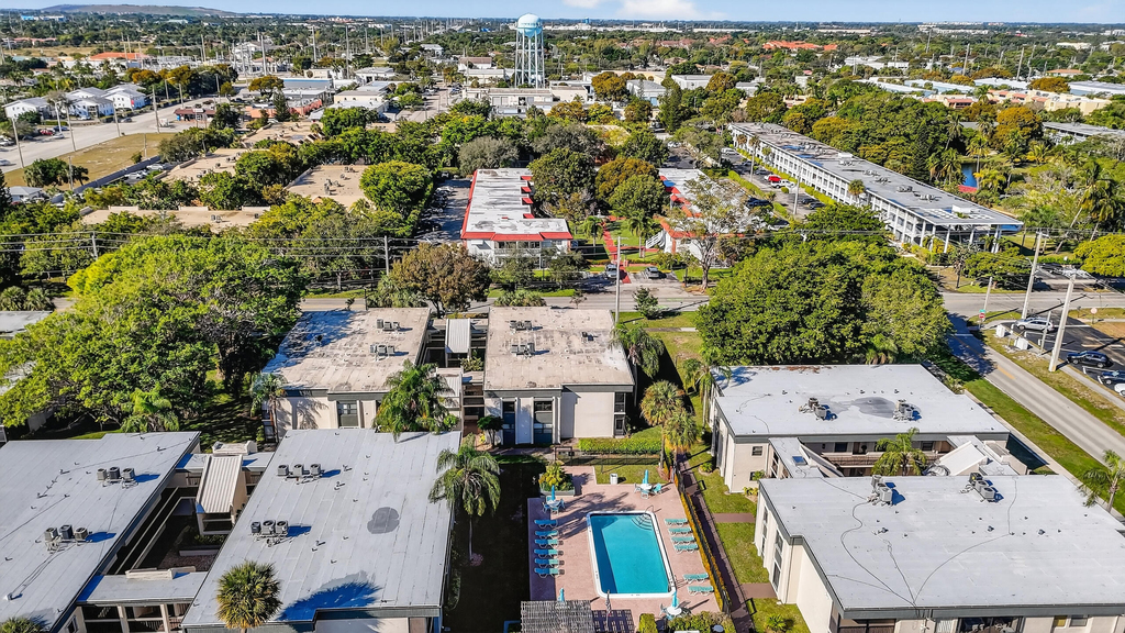 265 Se 10th Street - Photo 38