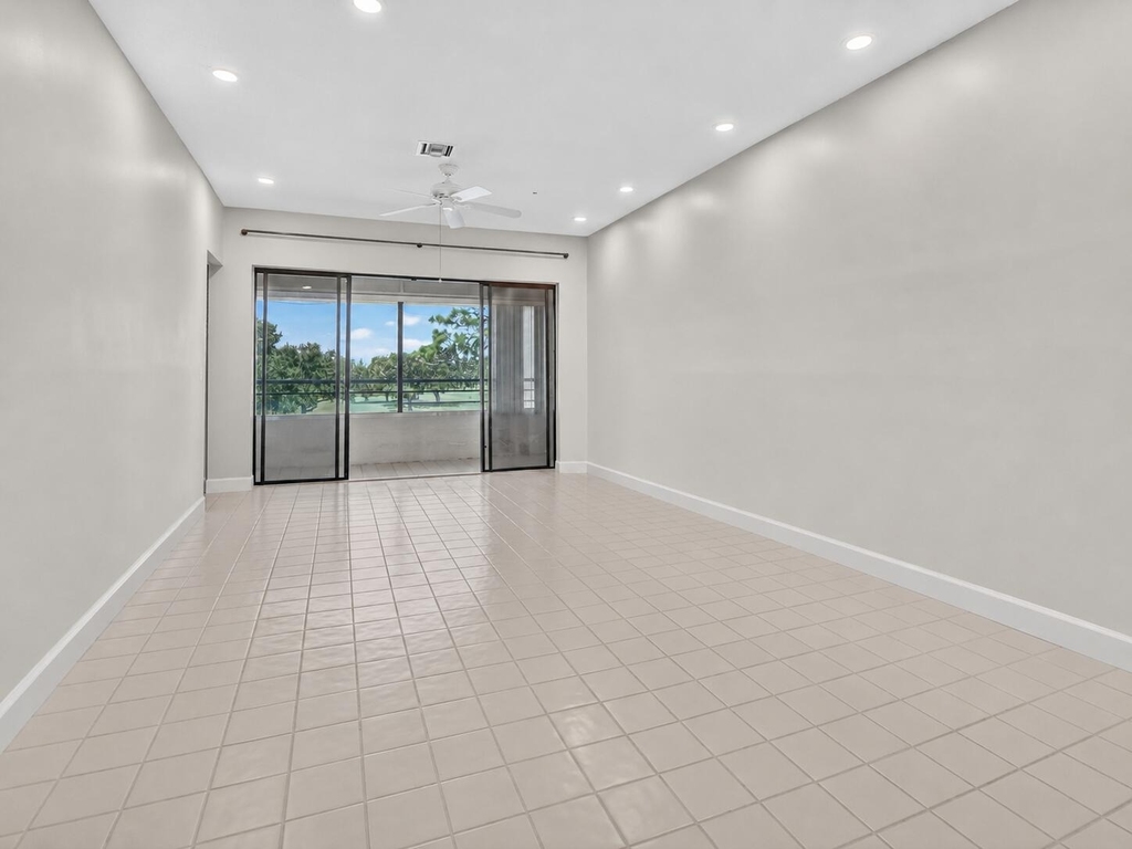 7460 La Paz Boulevard - Photo 5