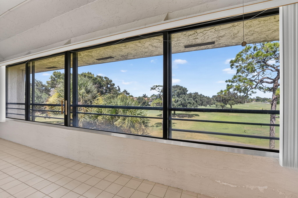 7460 La Paz Boulevard - Photo 6