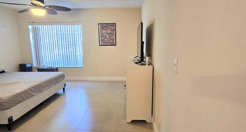 6241 Nw 74th Court - Photo 12