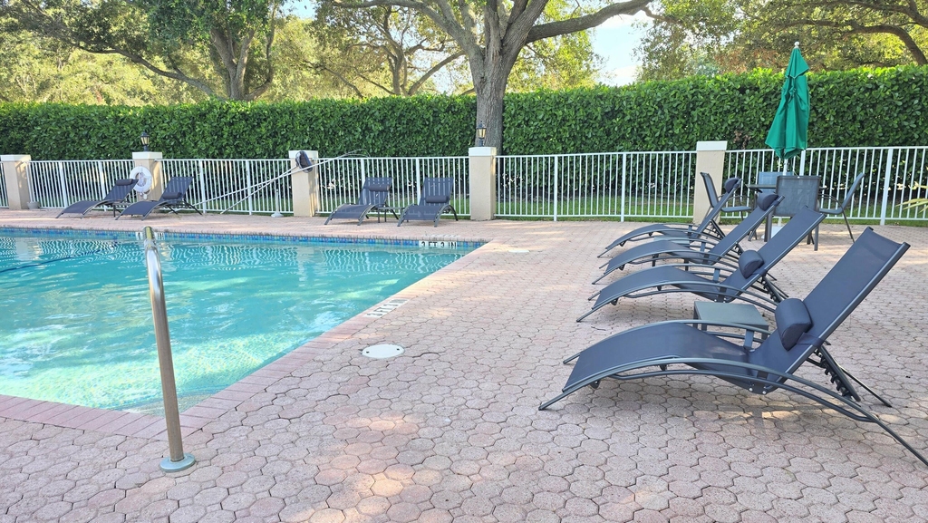 6241 Nw 74th Court - Photo 21