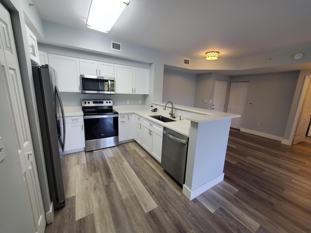 8070 N Nob Hill Road - Photo 12
