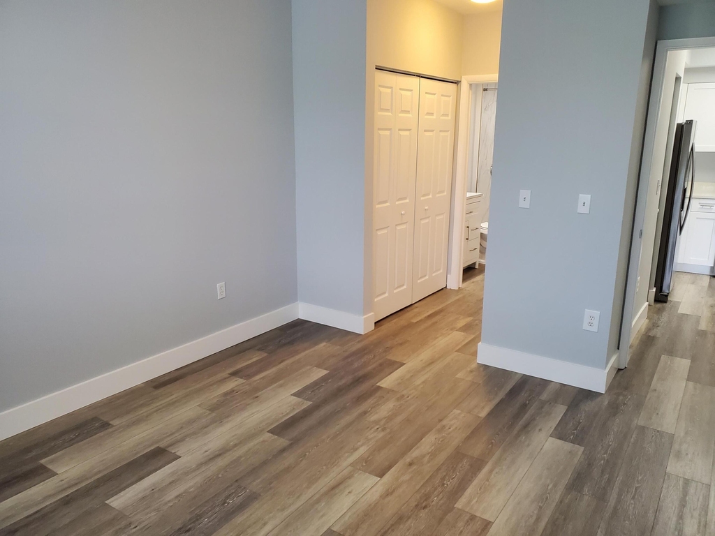 8070 N Nob Hill Road - Photo 7