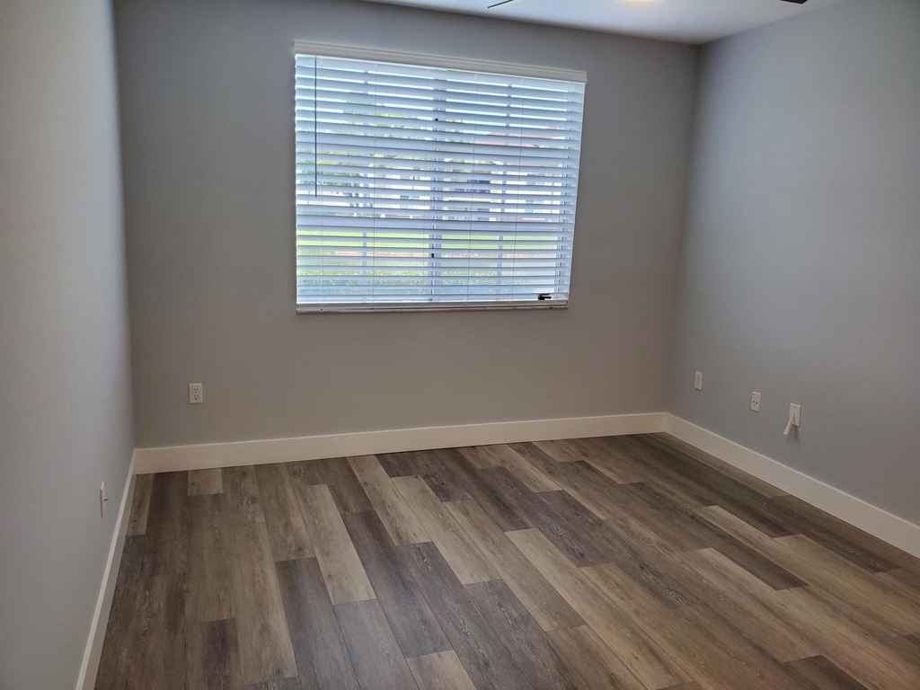 8070 N Nob Hill Road - Photo 6