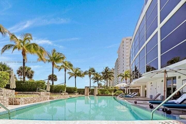 5875 Collins Avenue - Photo 14