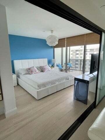 5875 Collins Avenue - Photo 4