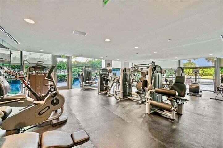 5875 Collins Avenue - Photo 15