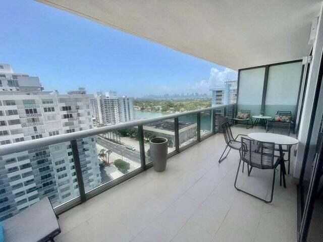 5875 Collins Avenue - Photo 8