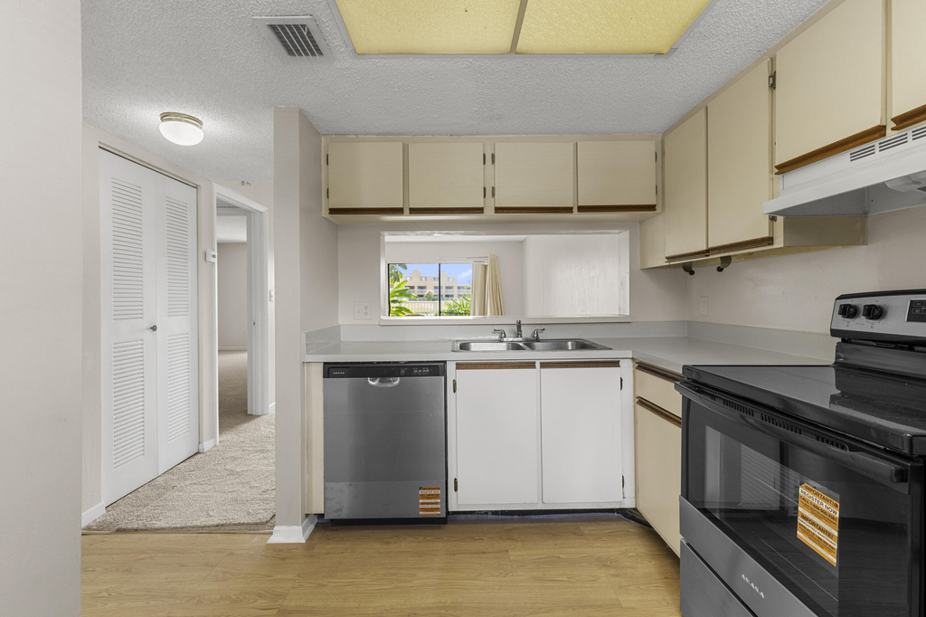 5200 Nw 31st Avenue - Photo 12