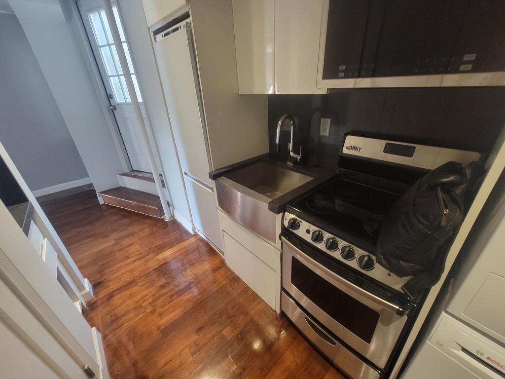 2100 2nd Avenue - Photo 2