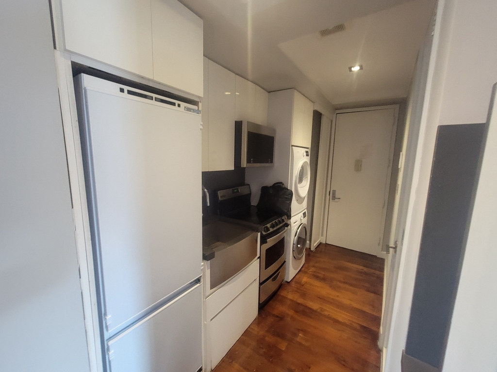2100 2nd Avenue - Photo 4