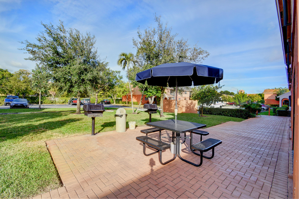 50 Se 12th Street - Photo 17