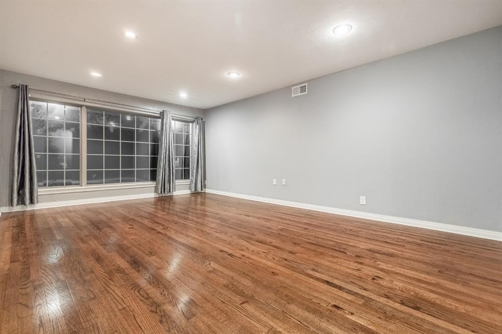 1906 Dorchester Drive - Photo 5