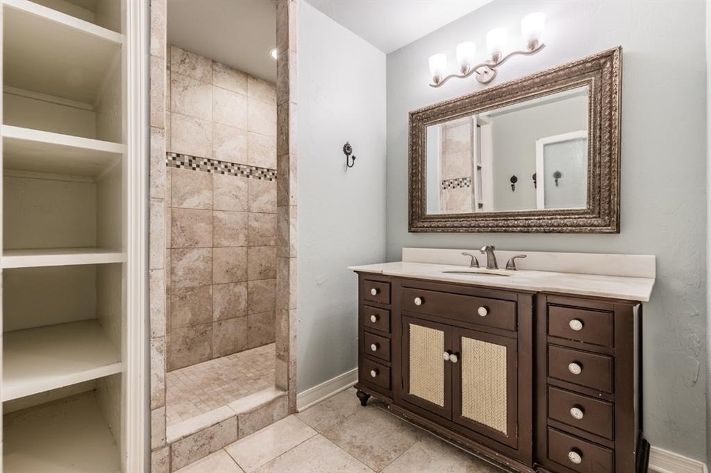 1906 Dorchester Drive - Photo 12