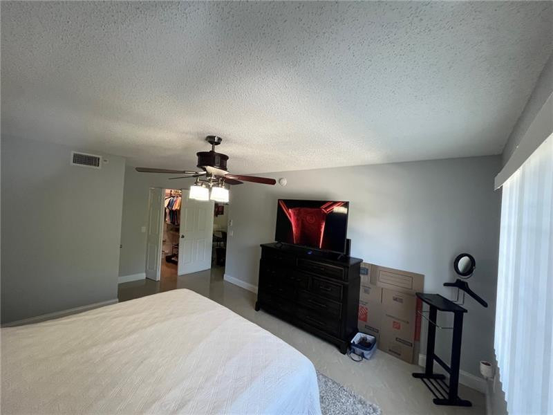 5051 Wiles Road - Photo 9