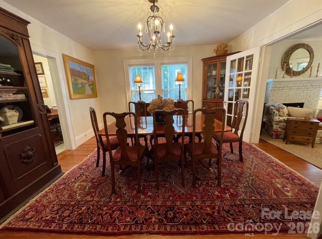 218 Circle Avenue - Photo 3