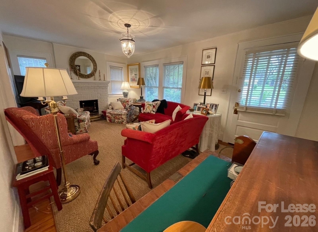 218 Circle Avenue - Photo 10