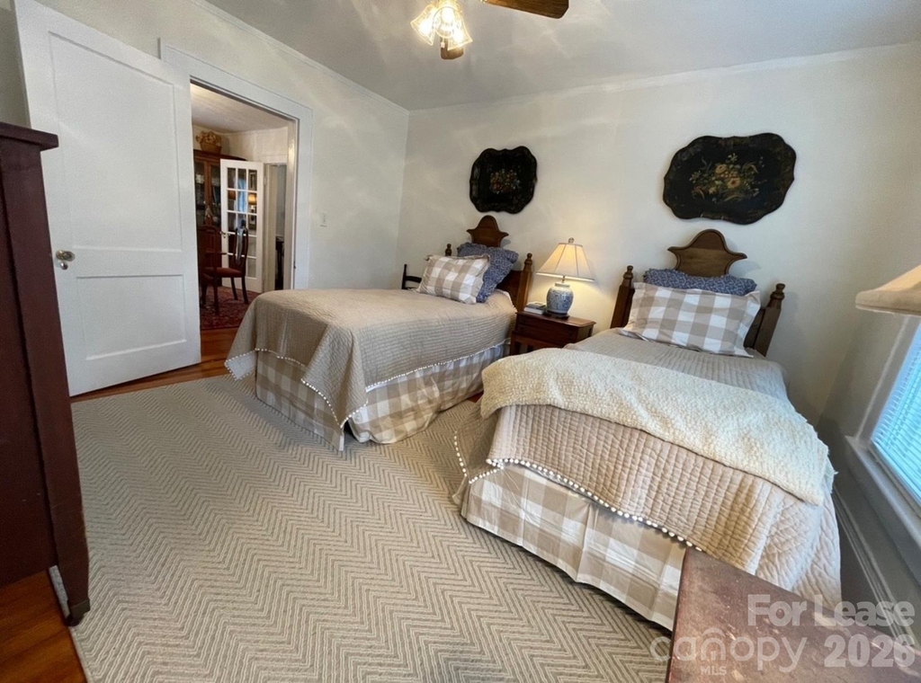 218 Circle Avenue - Photo 12