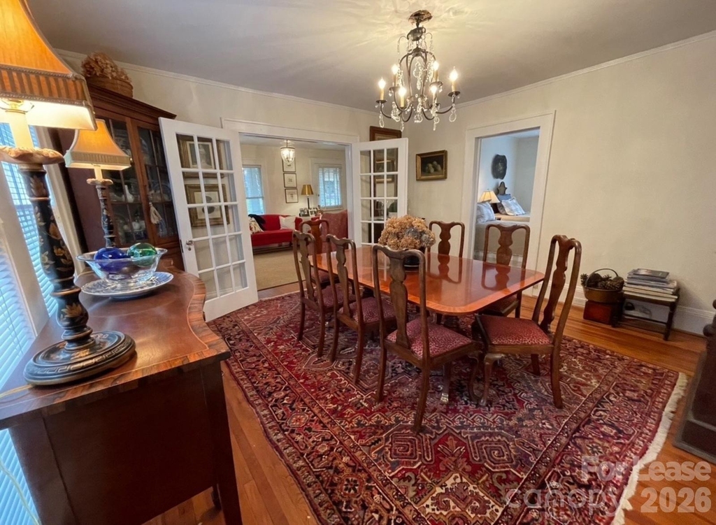 218 Circle Avenue - Photo 2