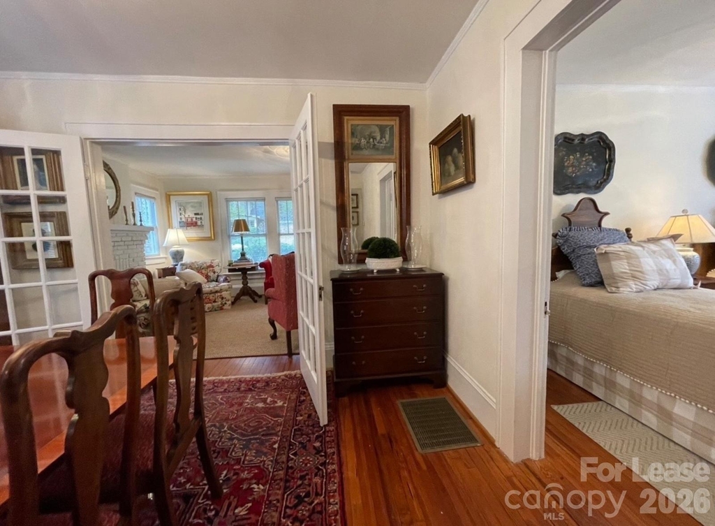 218 Circle Avenue - Photo 5