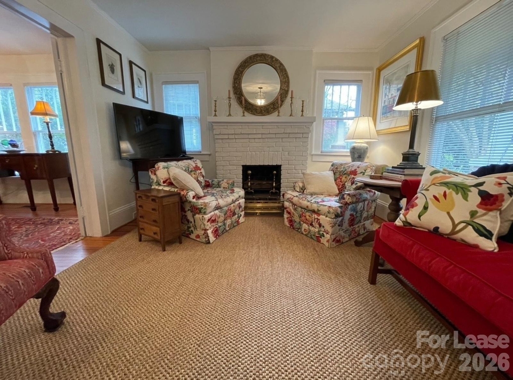 218 Circle Avenue - Photo 8