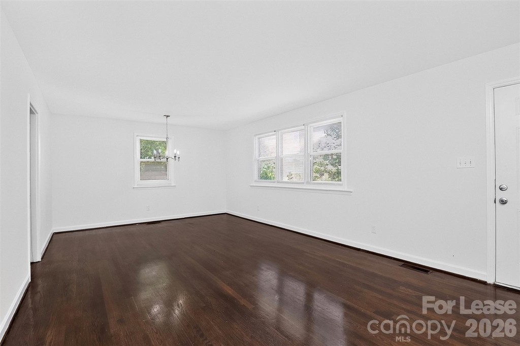 4914 Unaka Avenue - Photo 2