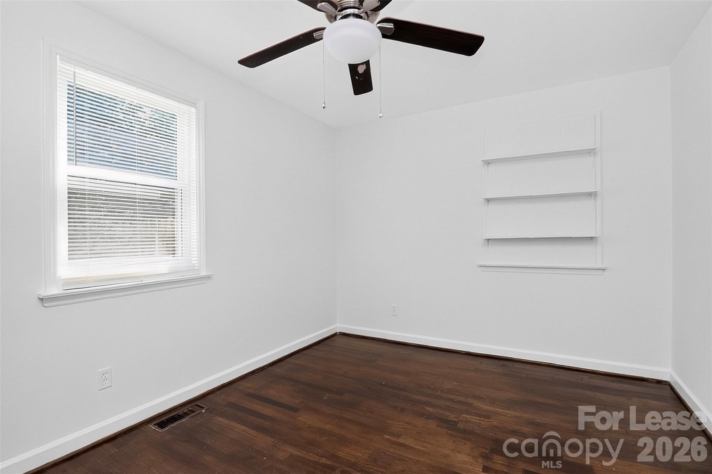 4914 Unaka Avenue - Photo 11