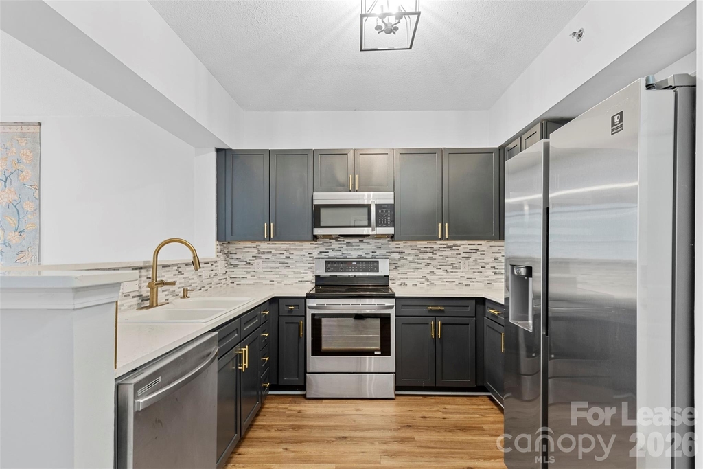 1315 East Boulevard - Photo 1