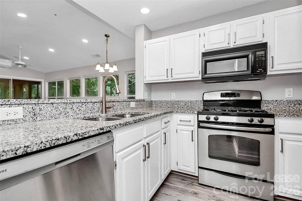 767 Southwest Drive - Photo 4