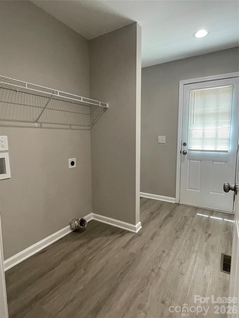 605 Frank Street - Photo 8