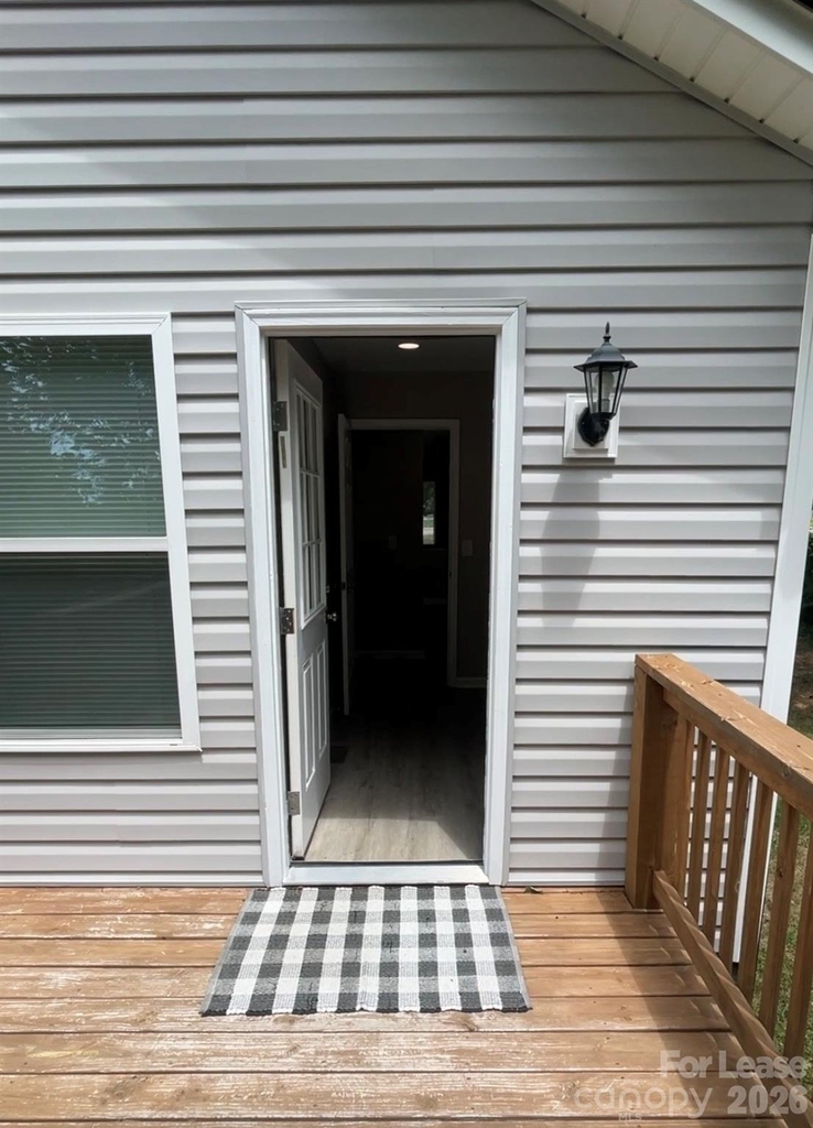 605 Frank Street - Photo 21
