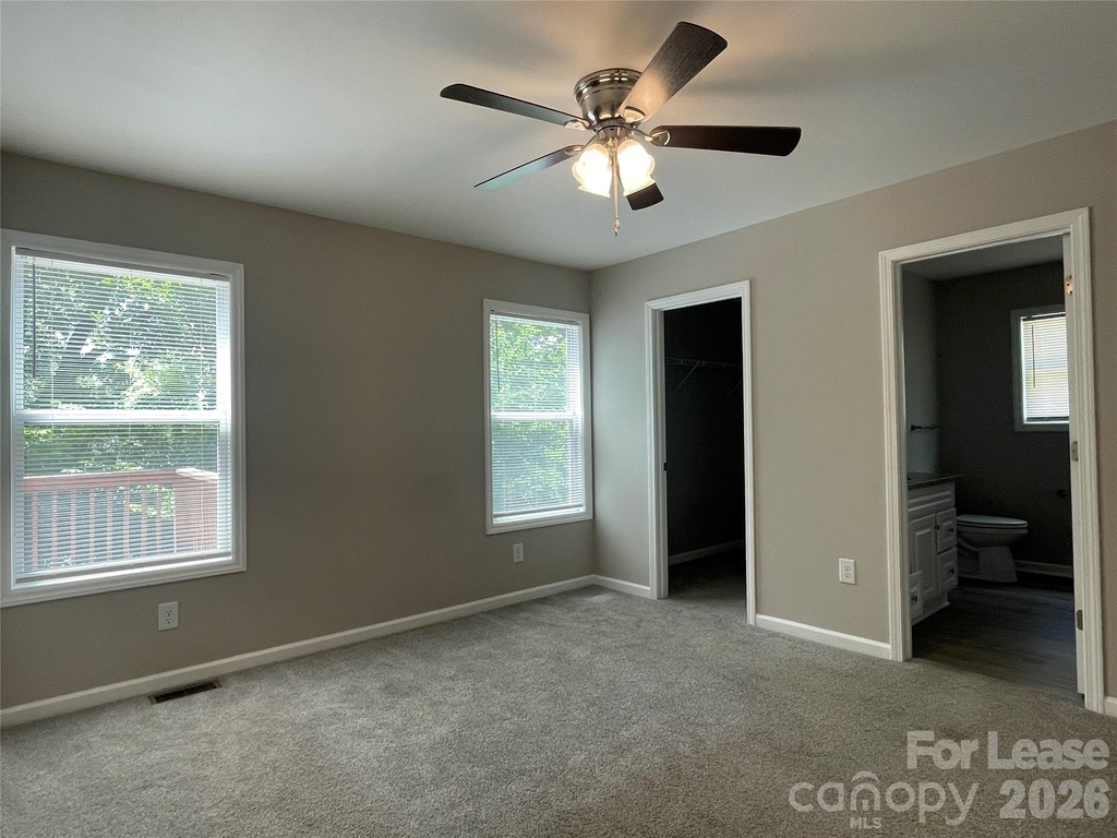 605 Frank Street - Photo 9