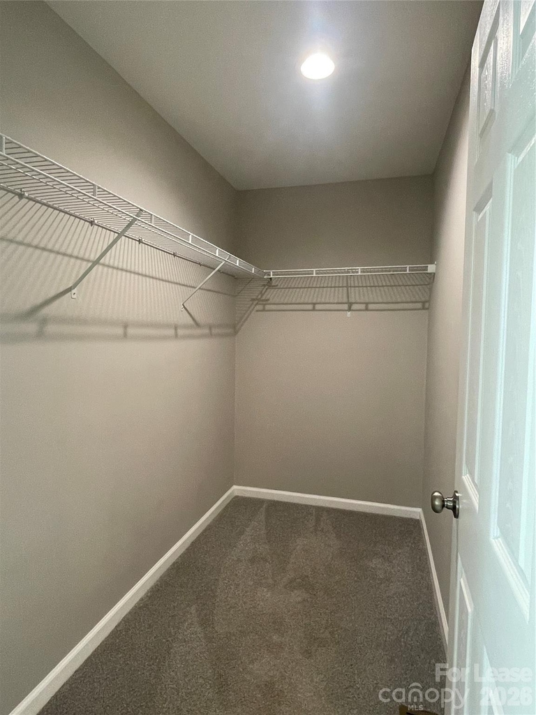 605 Frank Street - Photo 10