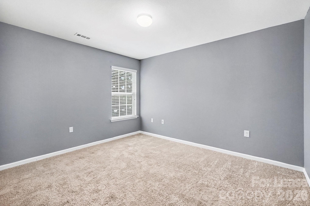 4937 Broad Leaf Court - Photo 13